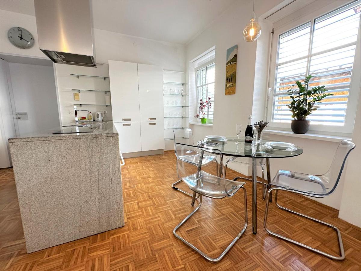 Charming Starry Night Apartment ลูบลิยานา ภายนอก รูปภาพ